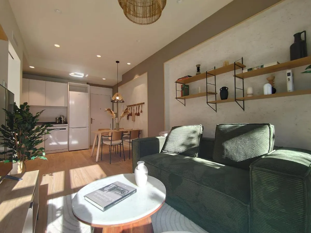 Mr Luxury Born 1Br Apartment With Balcony Barcelona