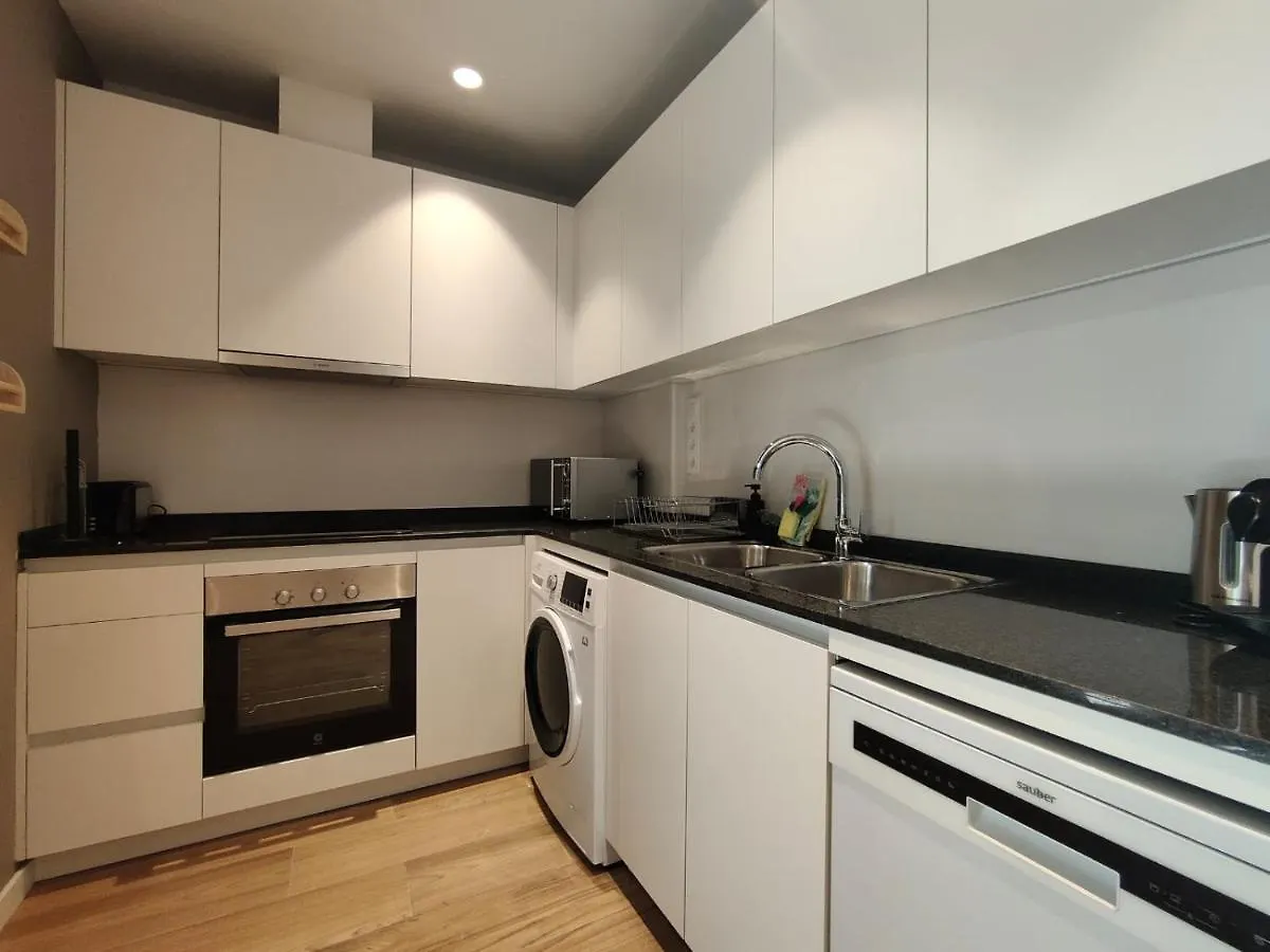 Mr Luxury Born 1Br Apartment With Balcony Barcelona
