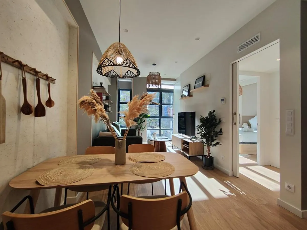 Mr Luxury Born 1Br Apartment With Balcony Barcelona Spain
