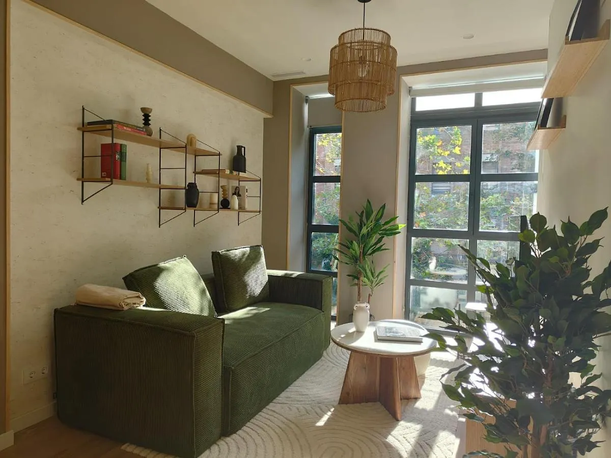 Mr Luxury Born 1Br Apartment With Balcony Barcelona