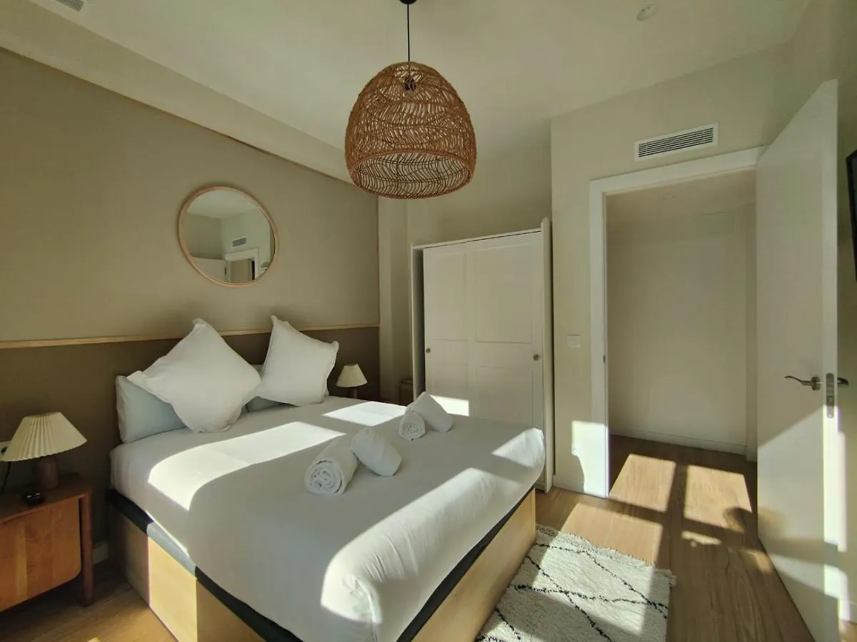 Mr Luxury Born 1Br Apartment With Balcony Barcelona 0*,